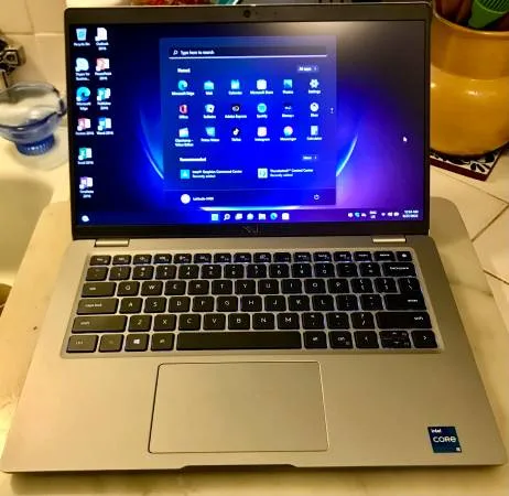 Dell laptop i5 8gb 256gb ssd win11