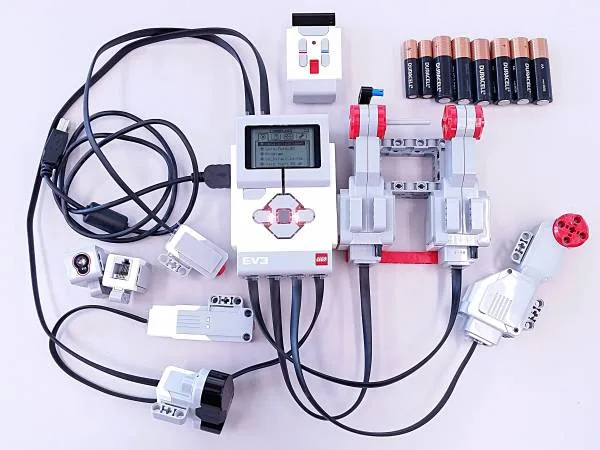 LEGO mindstorms EV3 big lot 4.5 lbs