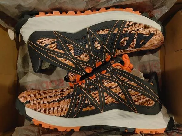 adidas running shoes womens size 8 orange